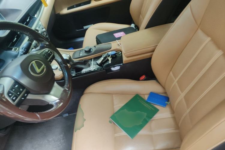 Used Lexus ES 2015 300h Comfort Edition Left Front Seat