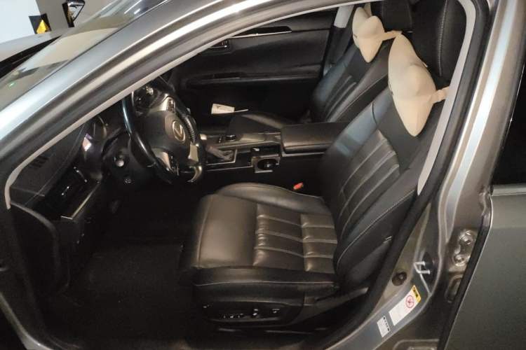 Used Lexus ES 2015 300h Comfort Edition Left Front Seat