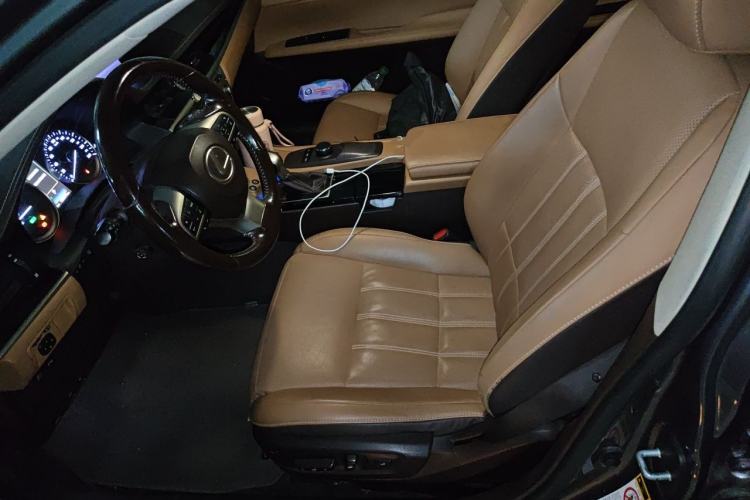 Used Lexus ES 2015 300h Comfort Edition Left Front Seat