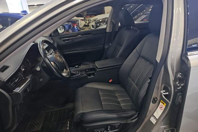 Used Lexus ES 2015 250 Elegant Edition Left Front Seat