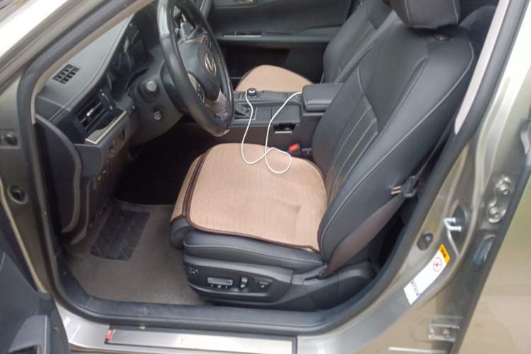 Used Lexus ES 2015 300h Comfort Edition Left Front Seat