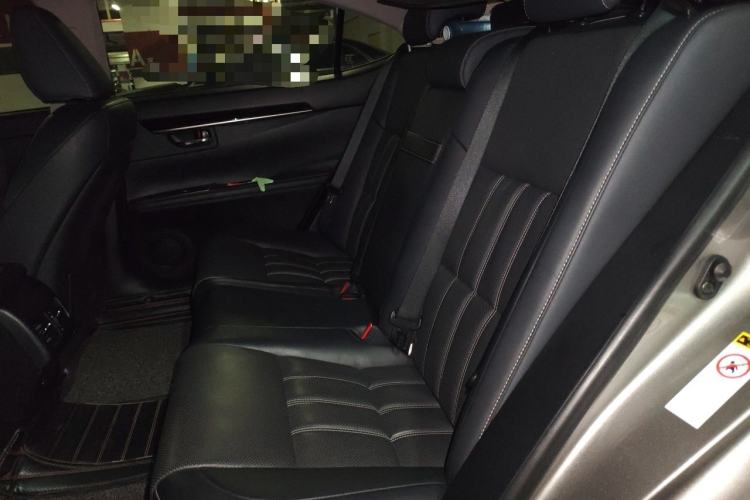 Used Lexus ES 2015 200 Elite Edition Left Rear Seat
