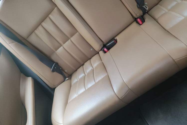 Used Lexus ES 2015 300h Comfort Edition Left Rear Seat