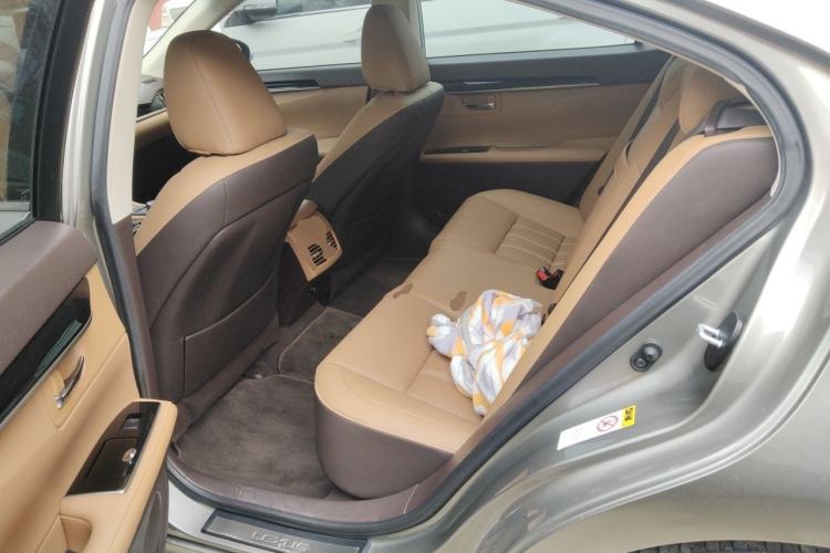 Used Lexus ES 2015 200 Elite Edition Left Rear Seat