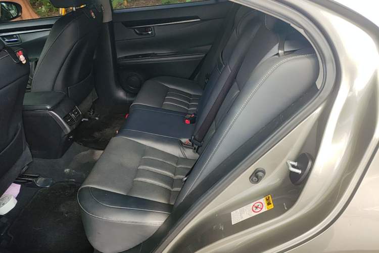 Used Lexus ES 2015 200 Elite Edition Left Rear Seat