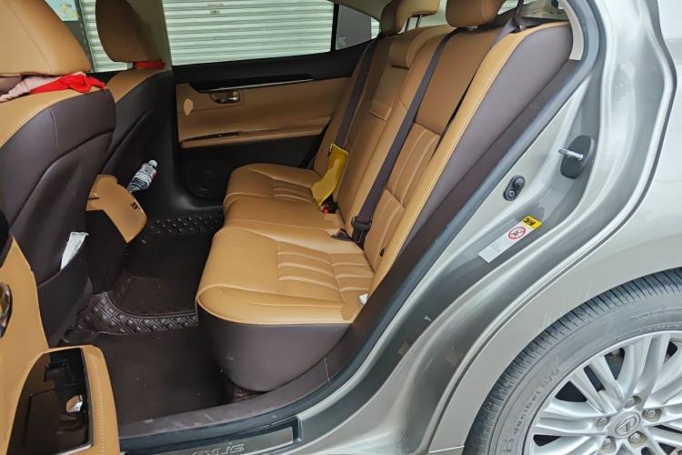 Used Lexus ES 2015 200 Comfort Edition Left Rear Seat