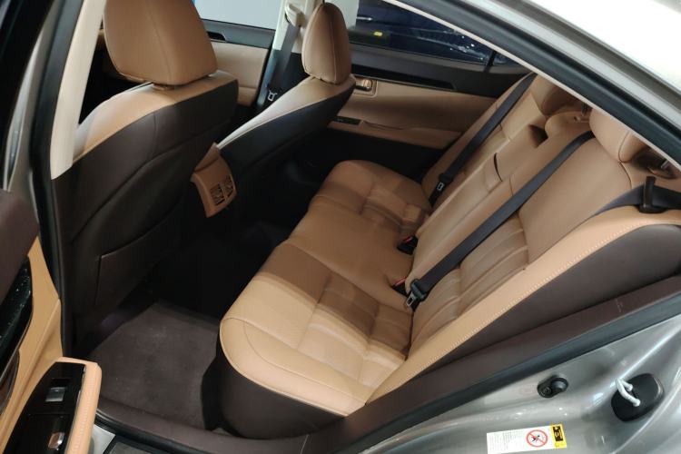 Used Lexus ES 2015 200 Elite Edition Left Rear Seat