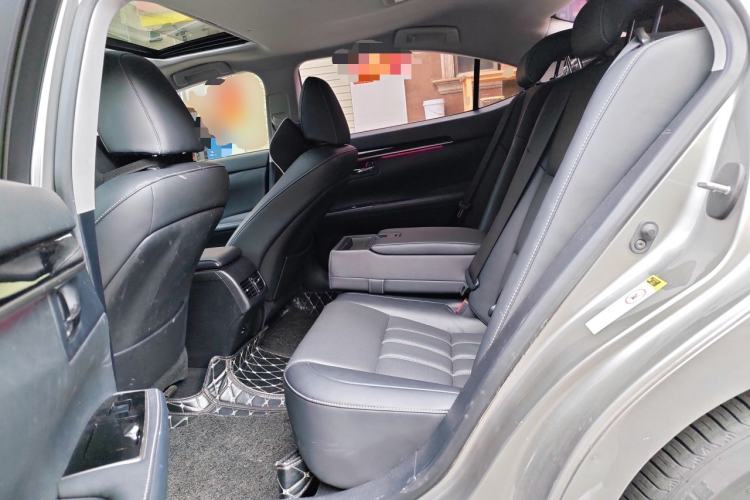Used Lexus ES 2015 200 Elite Edition Left Rear Seat