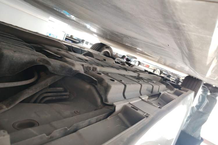 Used Lexus ES 2015 200 Elite Edition Left Side Sill