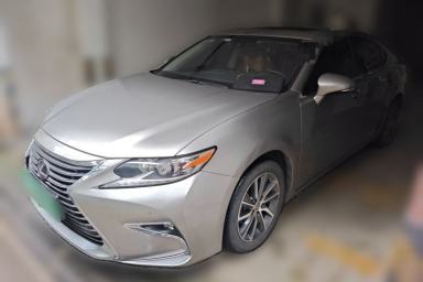 Used Lexus ES 2015 300h Comfort Edition