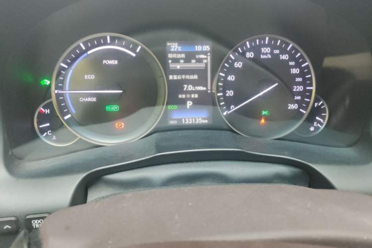 Used Lexus ES 2015 300h Comfort Edition Odometer Close Up