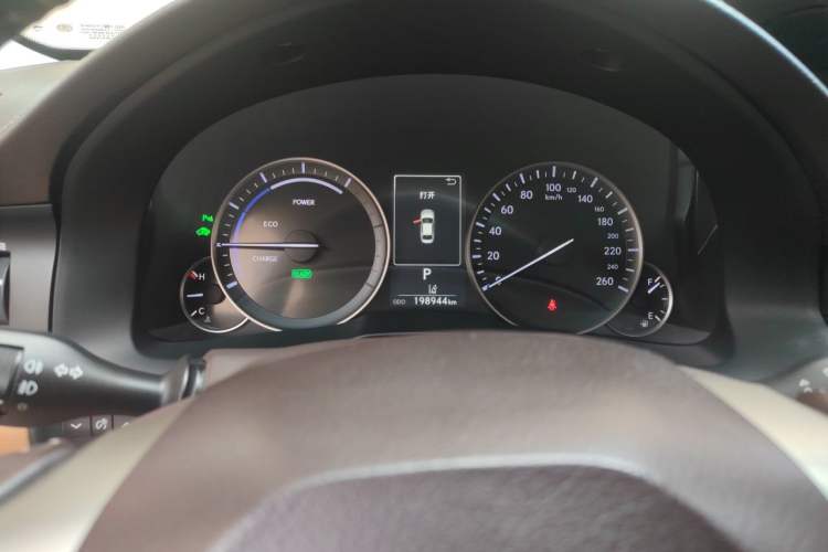 Used Lexus ES 2015 300h Comfort Edition Odometer Close Up