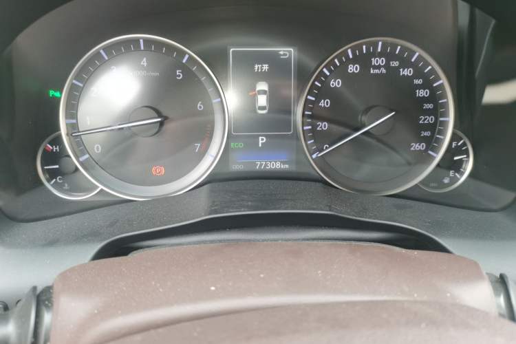 Used Lexus ES 2015 200 Elite Edition Odometer Close Up