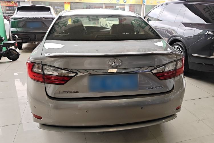 Used Lexus ES 2015 200 Elite Edition Rear