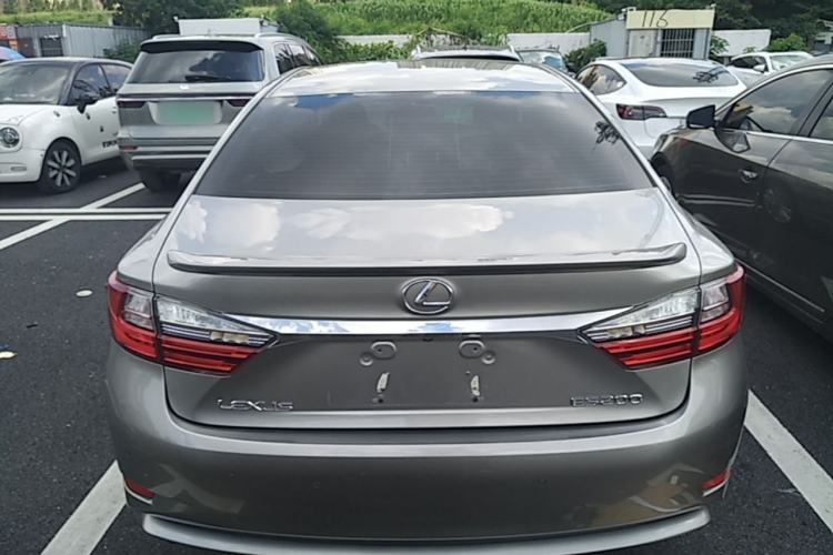 Used Lexus ES 2015 200 Elite Edition Rear