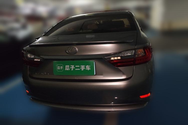 Used Lexus ES 2015 200 Elite Edition Rear