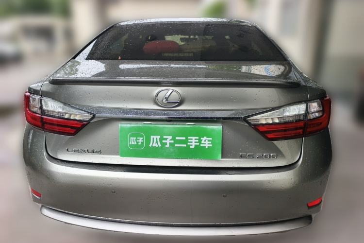 Used Lexus ES 2015 200 Elite Edition Rear