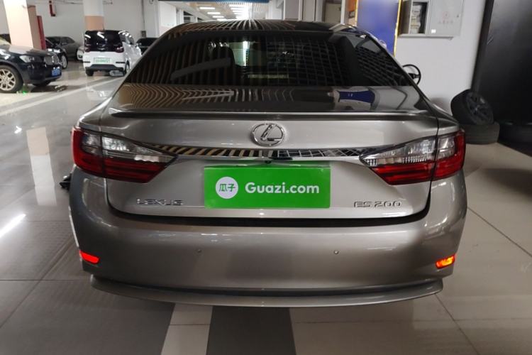 Used Lexus ES 2015 200 Elite Edition Rear
