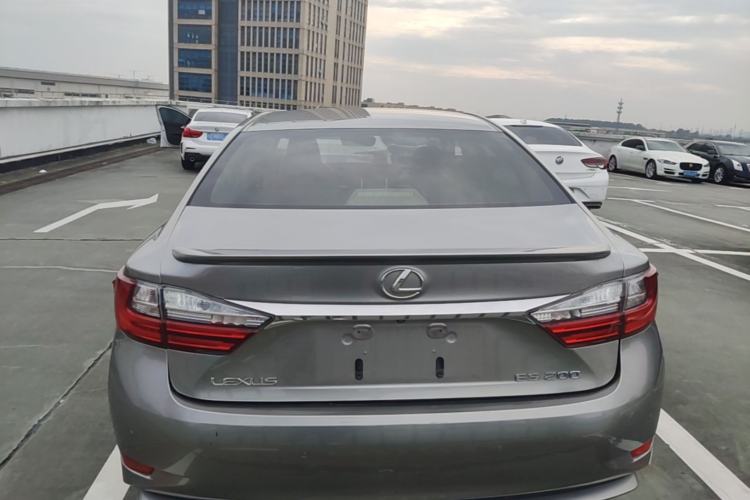 Used Lexus ES 2015 200 Elite Edition Rear
