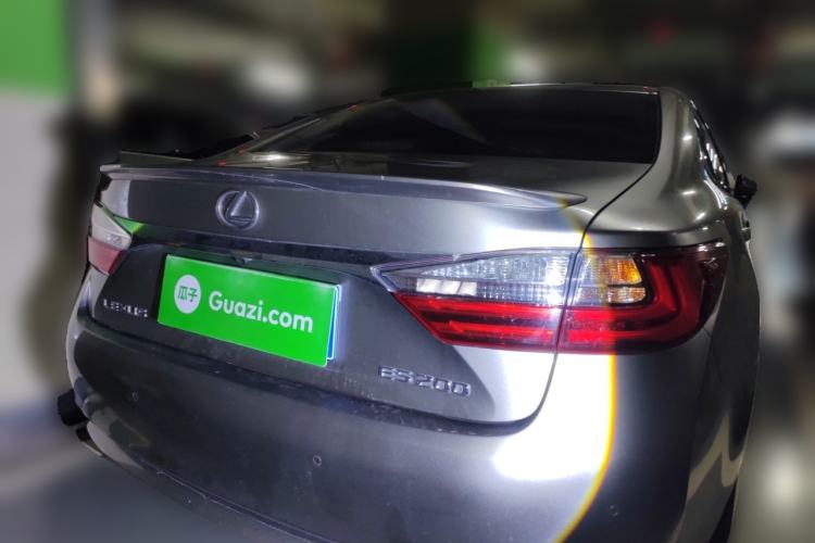 Used Lexus ES 2015 200 Elite Edition Rear