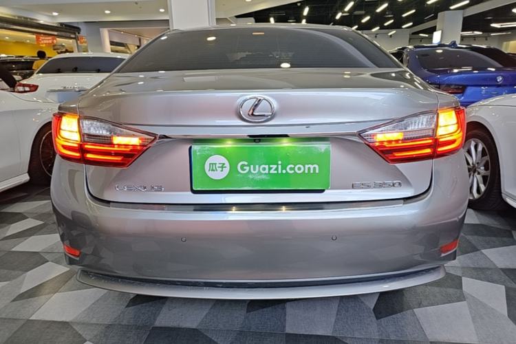 Used Lexus ES 2015 250 Elegant Edition Rear