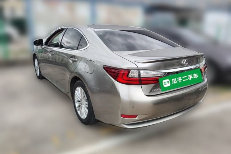 Used Lexus ES 2015 200 Elite Edition Rear Left 45 Deg