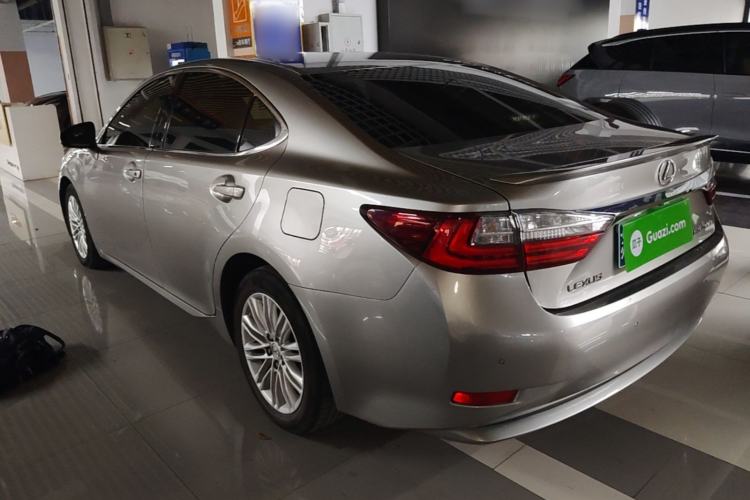 Used Lexus ES 2015 200 Elite Edition Rear Left 45 Deg