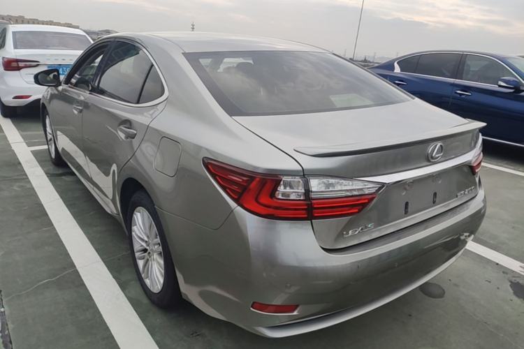 Used Lexus ES 2015 200 Elite Edition Rear Left 45 Deg