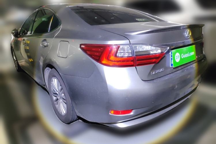 Used Lexus ES 2015 200 Elite Edition Rear Left 45 Deg
