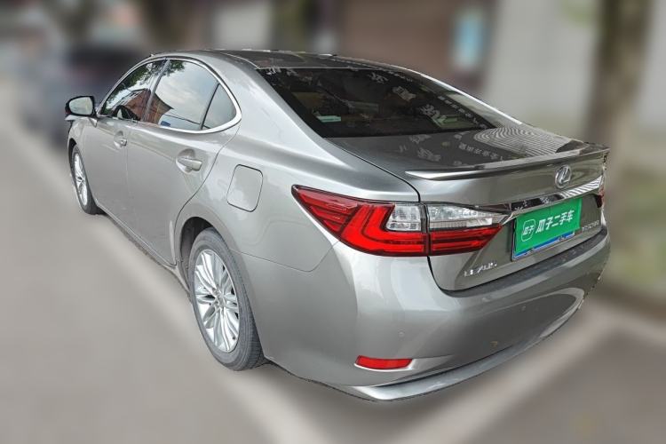 Used Lexus ES 2015 200 Comfort Edition Rear Left 45 Deg