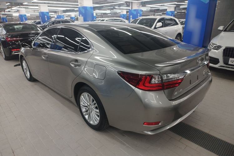 Used Lexus ES 2015 200 Elite Edition Rear Left 45 Deg