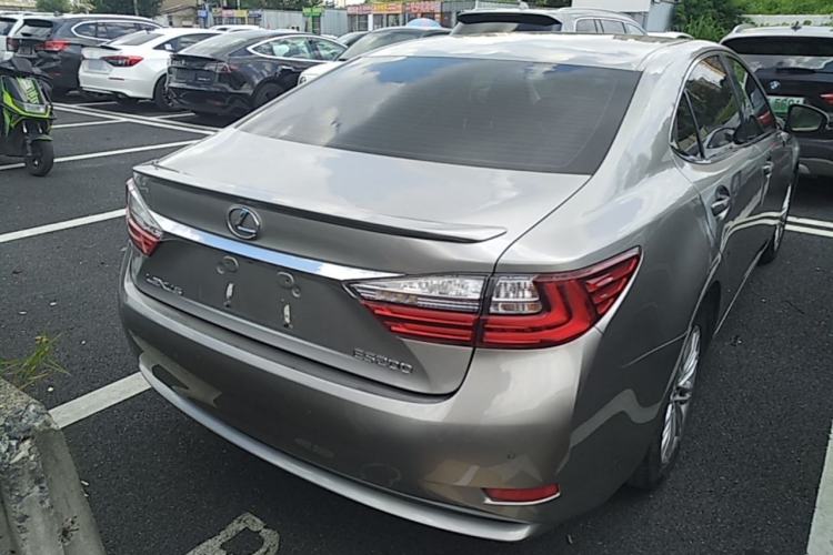 Used Lexus ES 2015 200 Elite Edition Rear Right 45 Deg