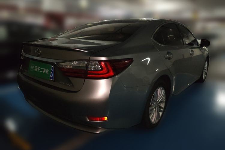 Used Lexus ES 2015 200 Elite Edition Rear Right 45 Deg