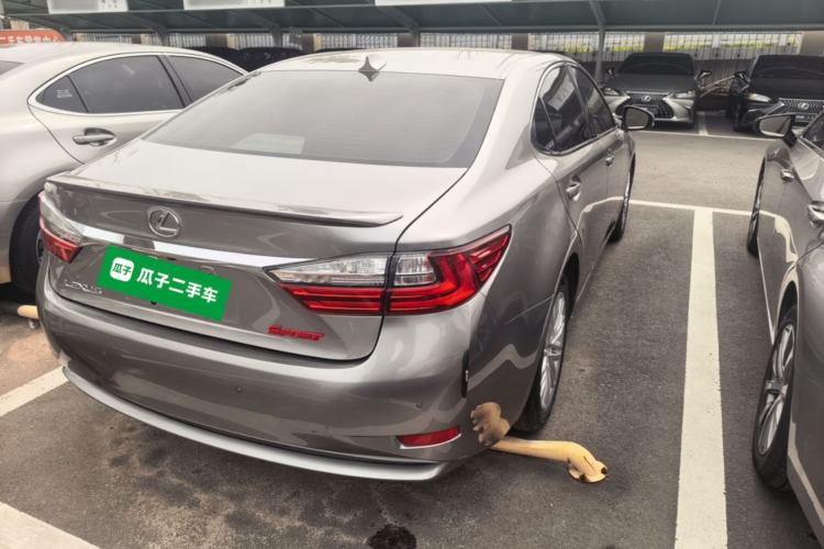Used Lexus ES 2015 200 Elite Edition Rear Right 45 Deg