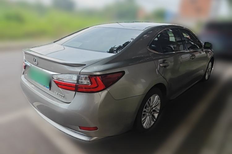 Used Lexus ES 2015 200 Comfort Edition Rear Right 45 Deg