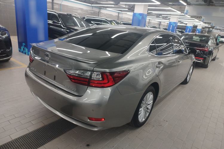 Used Lexus ES 2015 200 Elite Edition Rear Right 45 Deg