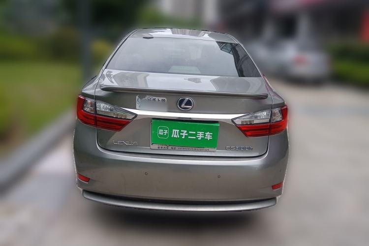 Used Lexus ES 2015 300h Comfort Edition Rear