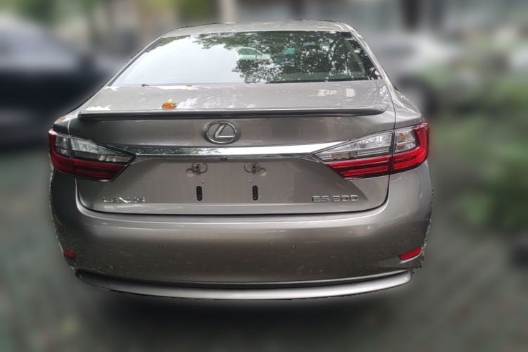 Used Lexus ES 2015 200 Elite Edition Rear