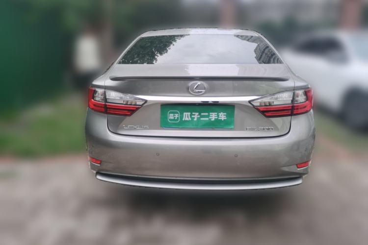 Used Lexus ES 2015 200 Elite Edition Rear