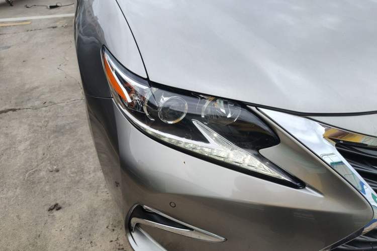 Used Lexus ES 2015 200 Elite Edition Right Front Headlight