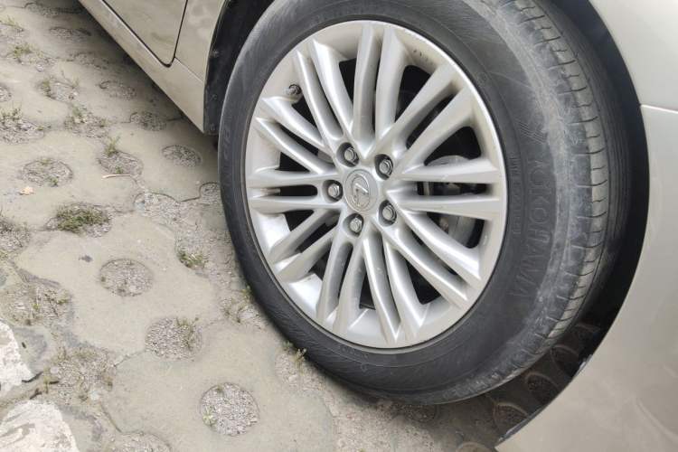 Used Lexus ES 2015 200 Elite Edition Right Front Wheel Hub