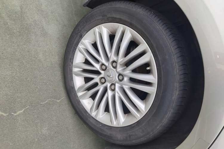 Used Lexus ES 2015 200 Elite Edition Right Rear Wheel Hub