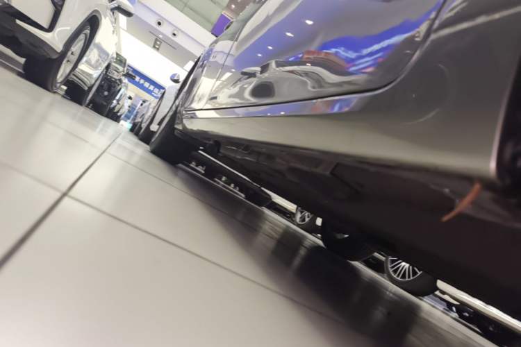 Used Lexus ES 2015 200 Elite Edition Right Side Sill