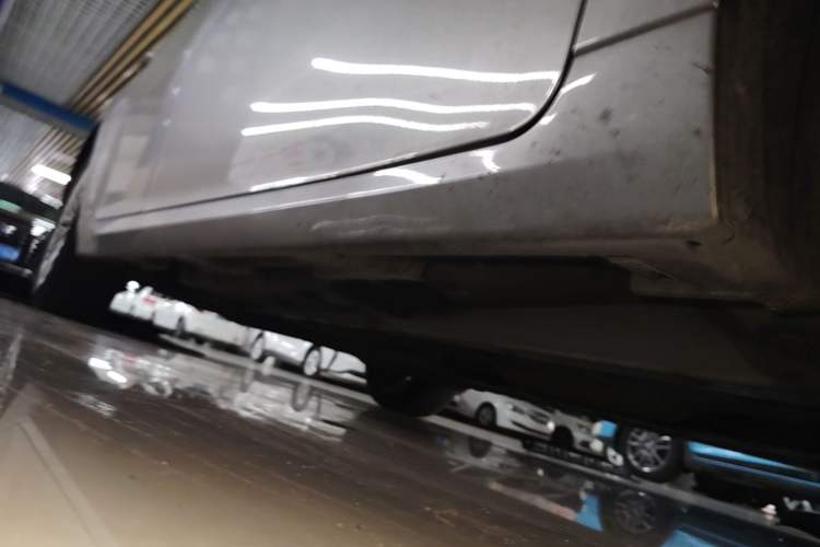 Used Lexus ES 2015 200 Elite Edition Right Side Sill