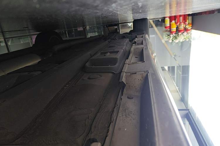 Used Lexus ES 2015 300h Comfort Edition Right Side Sill