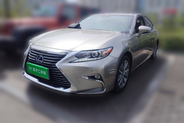 Used Lexus ES 2015 300h Comfort Edition