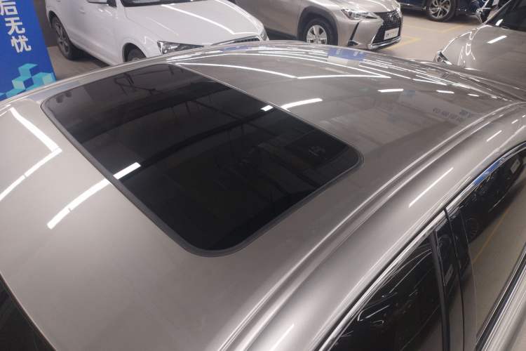 Used Lexus ES 2015 200 Elite Edition Roof