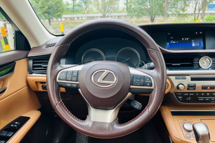 Used Lexus ES 2015 200 Elite Edition Steering Wheel