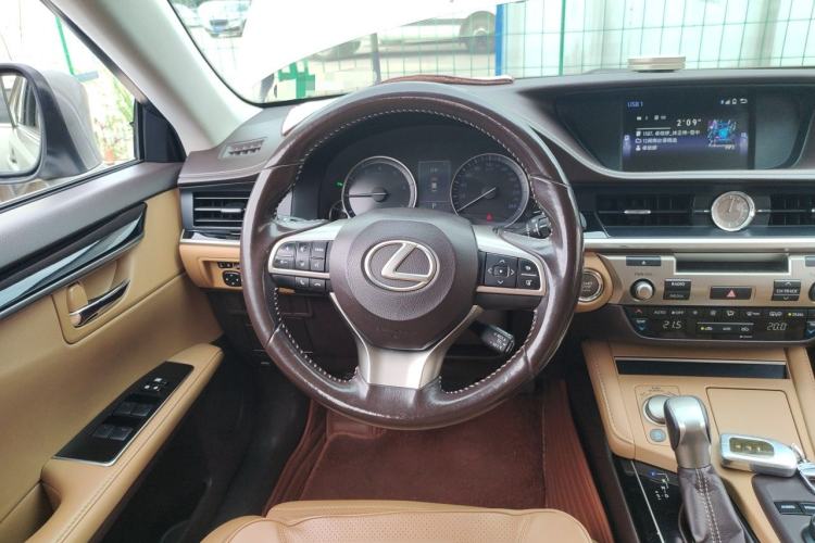 Used Lexus ES 2015 200 Elite Edition Steering Wheel