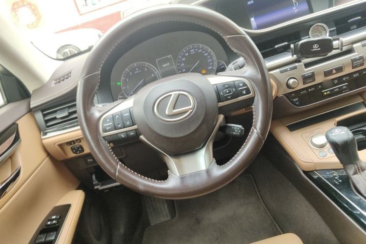 Used Lexus ES 2015 200 Elite Edition Steering Wheel